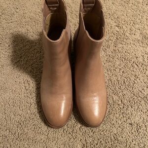 Nisolo Ana Heeled Chelsea Boot in Almond